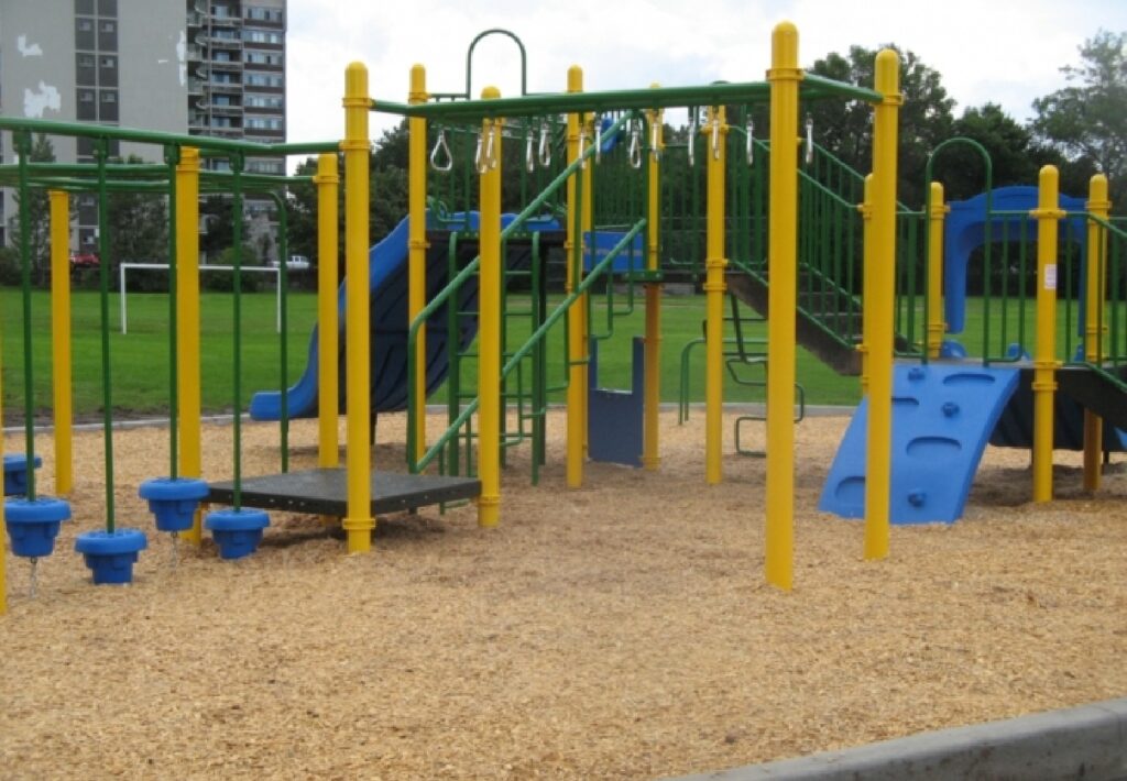 img project PARCS Oakwood PS Playground Ayr Cambridge Kitchene 03