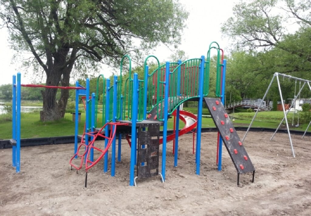 img project PARCS Orillia Playground Installation Ayr Cambridge Kitchene 04