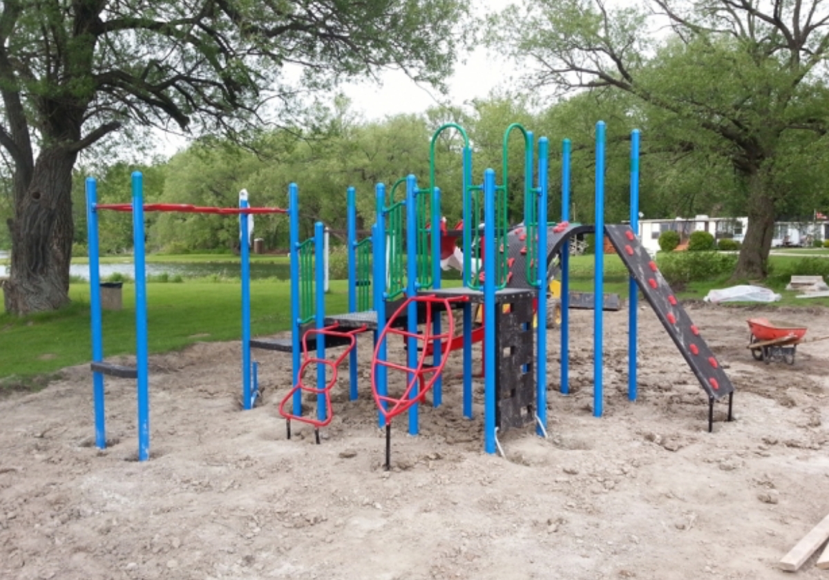 img PARCS Orillia Playground Installation v2