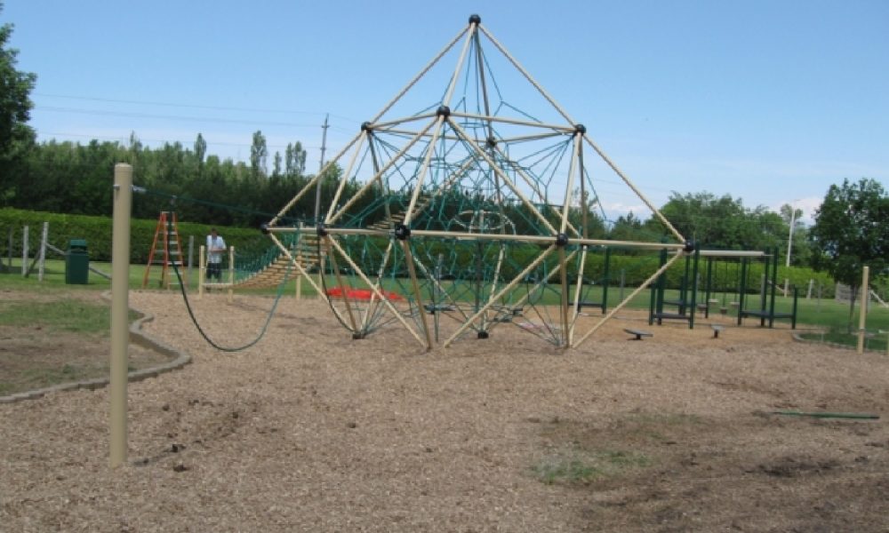 img project PARCS Scenic Caves Playground Ayr Cambridge Kitchene 05